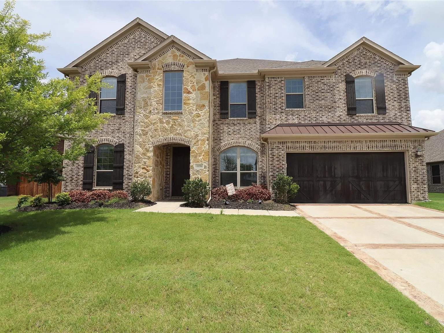 5 bed, 3.5 bath, 4077 sqft, $3,895 — Photo 1