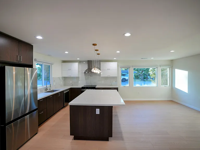 12548 Paseo Flores — Photo 4