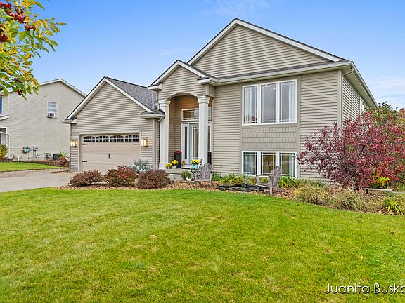 2nd image of 7845 Pintail Ln