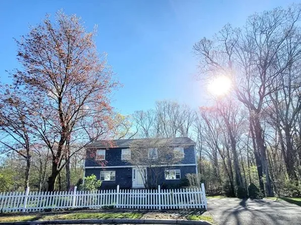 11 Lincoln Cir #9, Natick, MA 01760