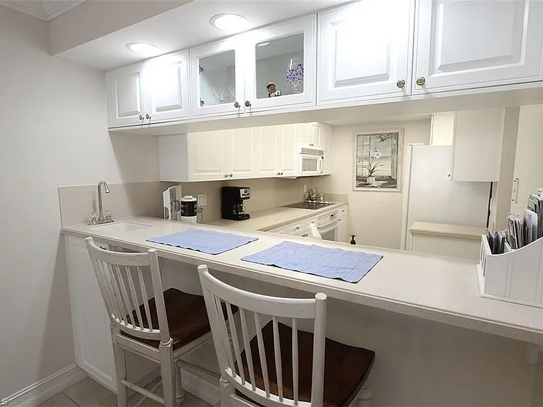 26000 Hickory Blvd #804 — Photo 11