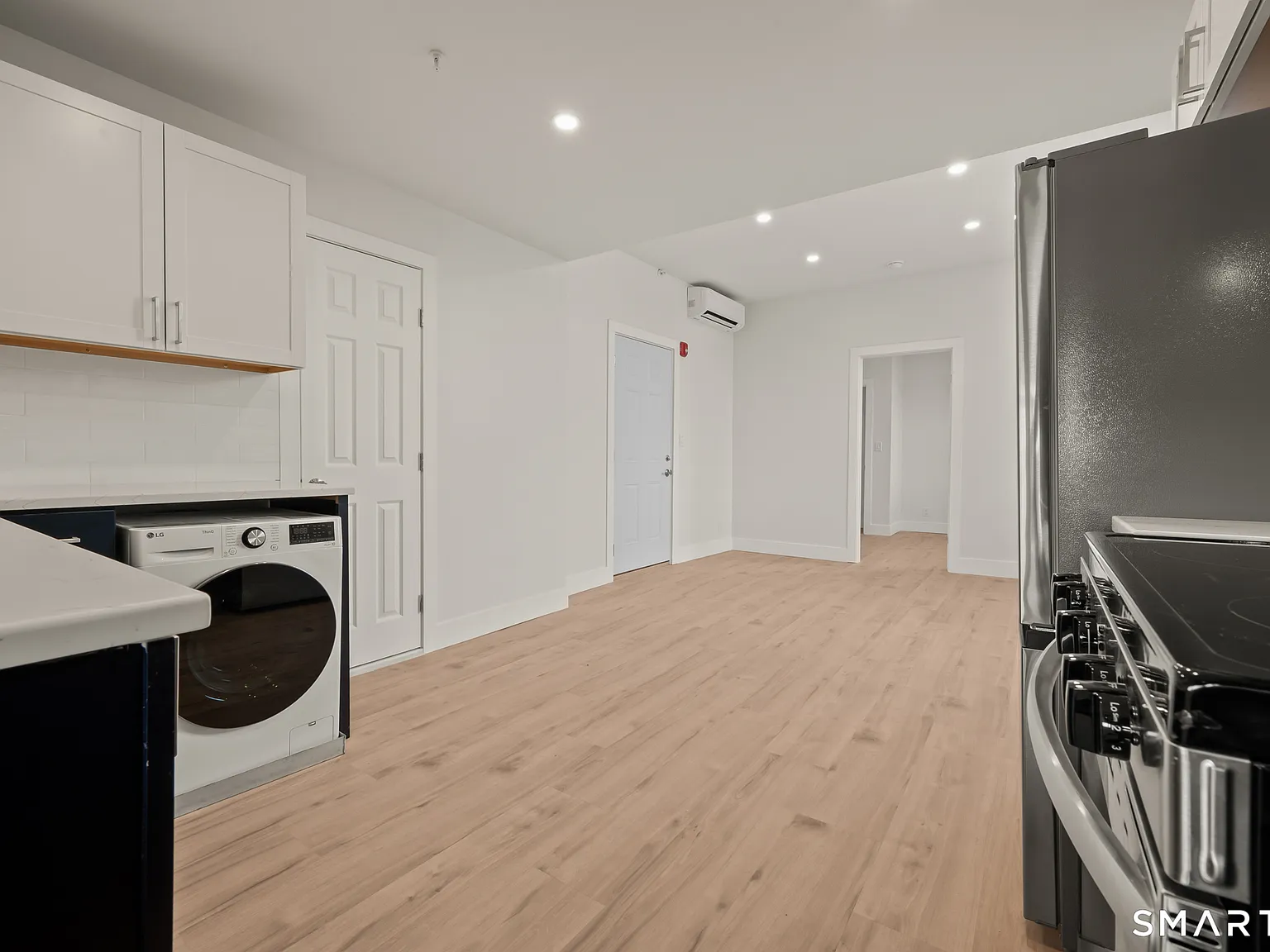 1 bed, 1.0 bath, 650 sqft, $1,550 — Photo 2