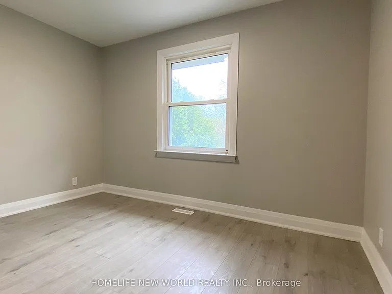 176 Eastdale St — Photo 12