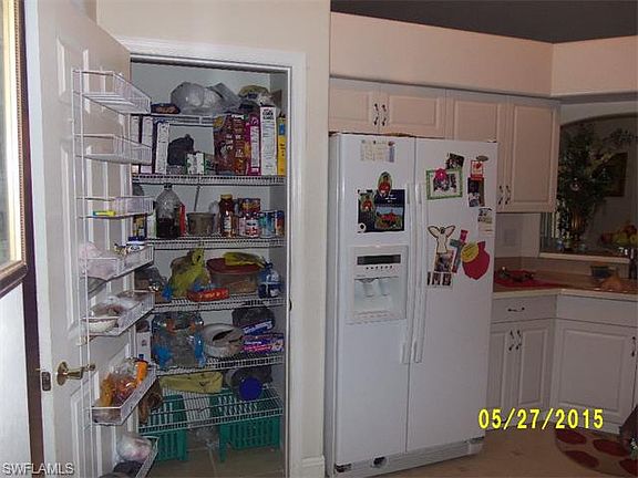 3rd image of 644 Chambers St E