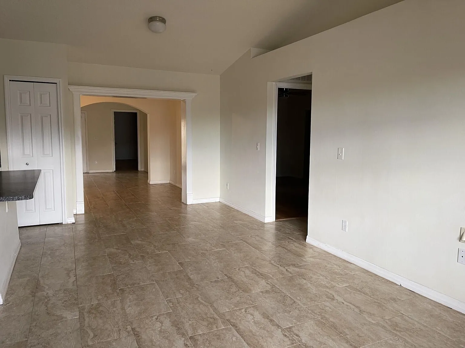 4 bed, 3.0 bath, 2218 sqft, $2,850 — Photo 3