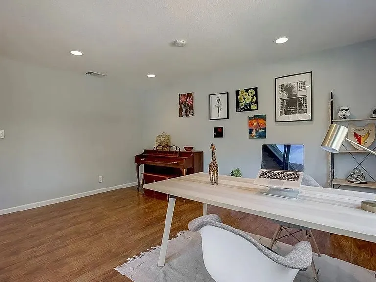 1312 Morrill Ave — Photo 15