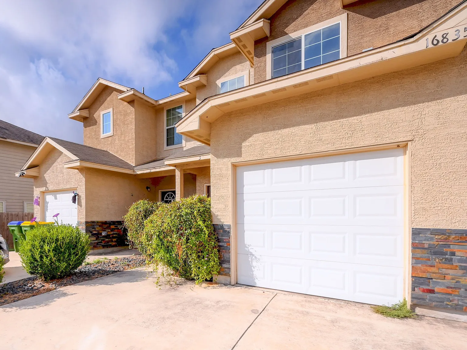 3 bed, 1219 sqft, $1,295 — Photo 3