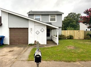 944 Fern Ridge Rd, Virginia Beach, VA 23452