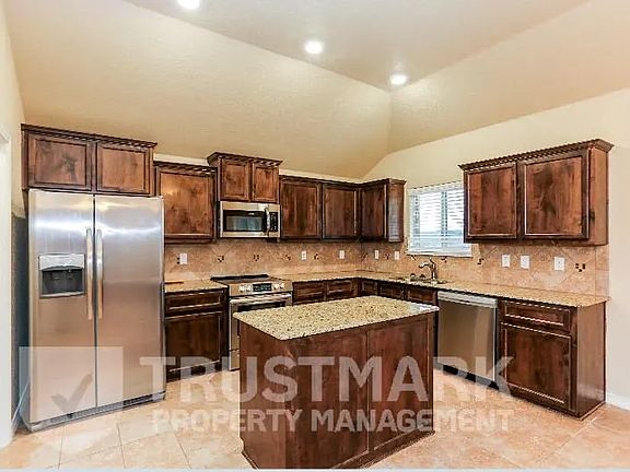 3rd image of 1304 Risen Star Ln