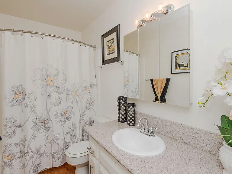 Ventura Beach Resort Luxury Apartments — Photo 17