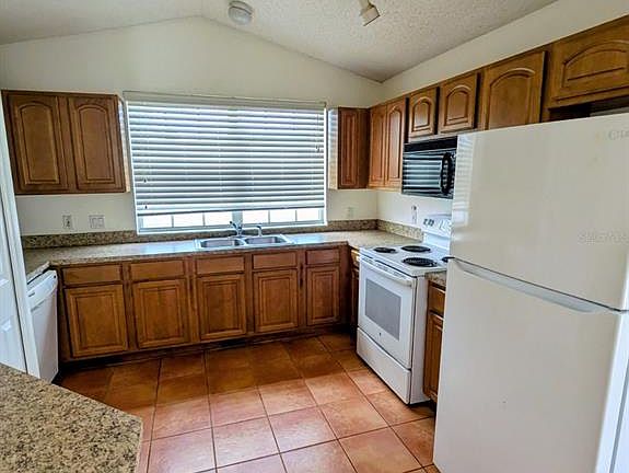 2nd image of 334 LADY DIANA DRIVE