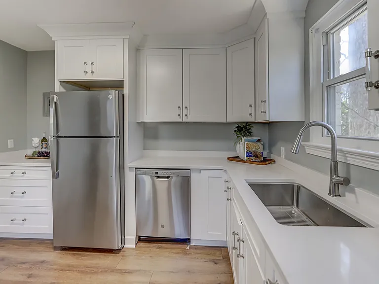 3325 Eastwood Dr — Photo 15
