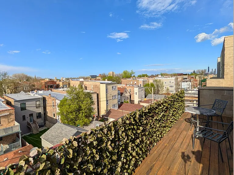 2642 W Chicago Ave #4 — Photo 12