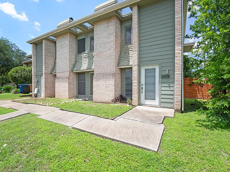 6410 Chimney Creek Cir #B — Photo 29
