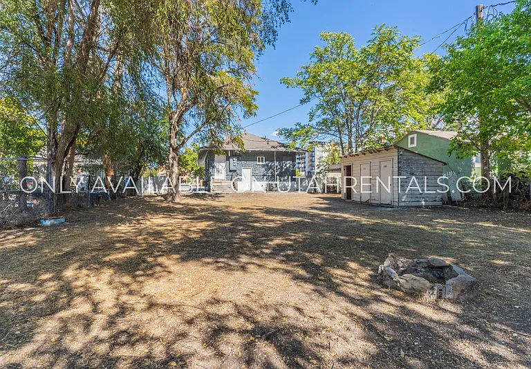 233 W 400 N — Photo 14