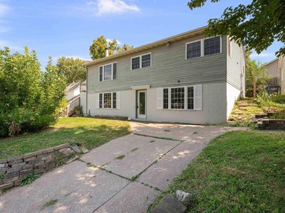 2505 Cody St, Bettendorf, IA, 52722