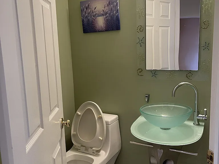 36 Tomlinson Cir — Photo 8