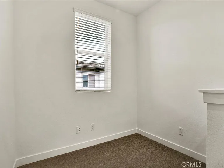 325 Hazel Rancho — Photo 17