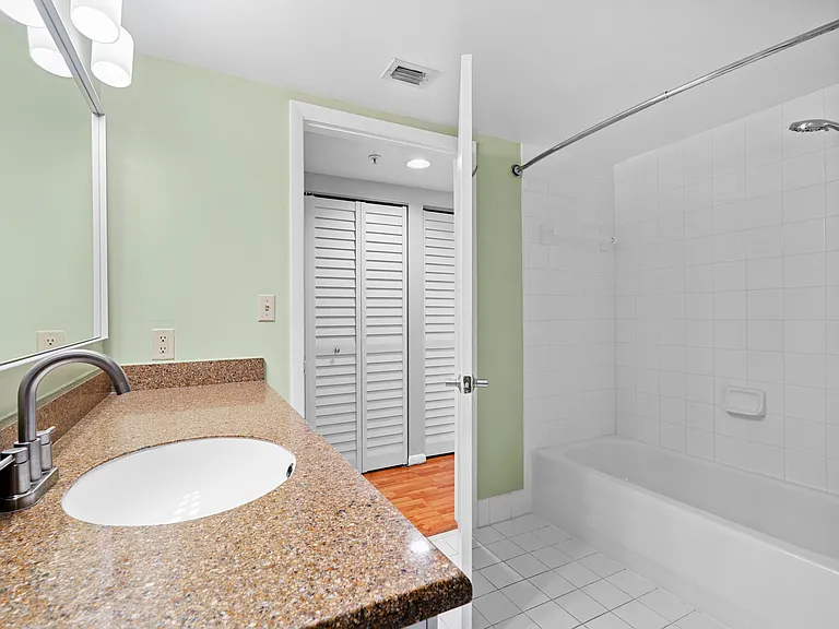 3020 NE 32nd Ave #710 — Photo 18