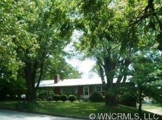 31 Nixon Ter, Asheville, NC 28805