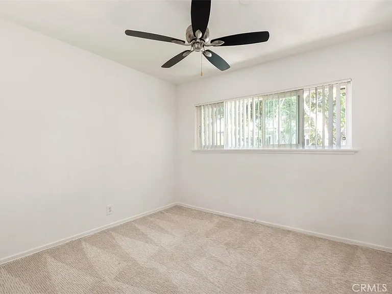 5851 Woodman Ave — Photo 13