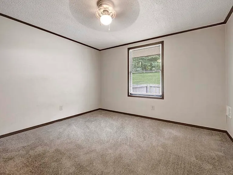 Northrup Court — Photo 24