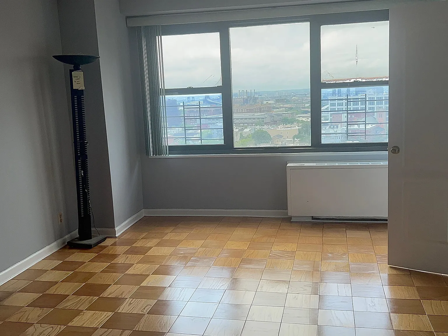 225 Saint Pauls Ave — Photo 4