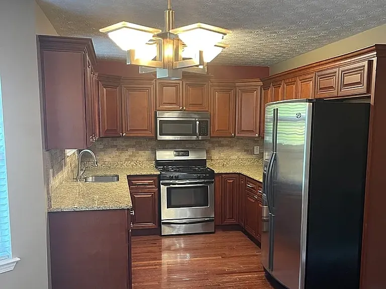 6020 Kingston Wood Way — Photo 6
