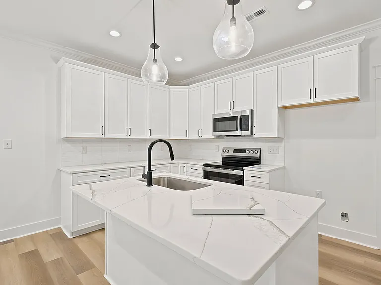 149 Luke Ct — Photo 7