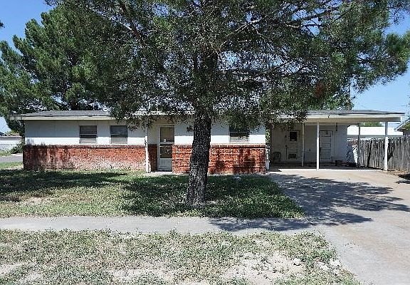 2nd image of 1201 N Texas St