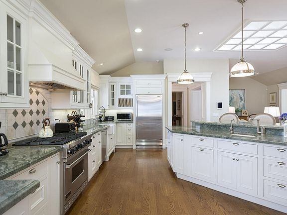 Spacious Gourmet Kitchen