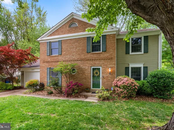 12754 Kinship Dr, Herndon, VA 20171