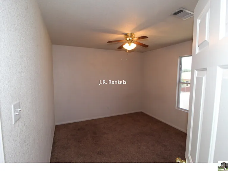 5611 Bertha Dr — Photo 65