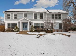 1990 Cranbrook Rd, Libertyville, IL 60048