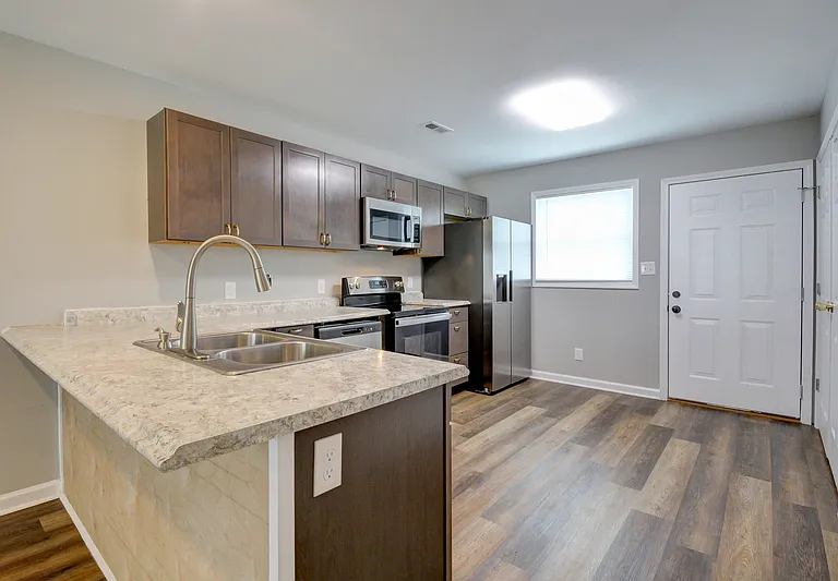199 Seays Rd #25F — Photo 10
