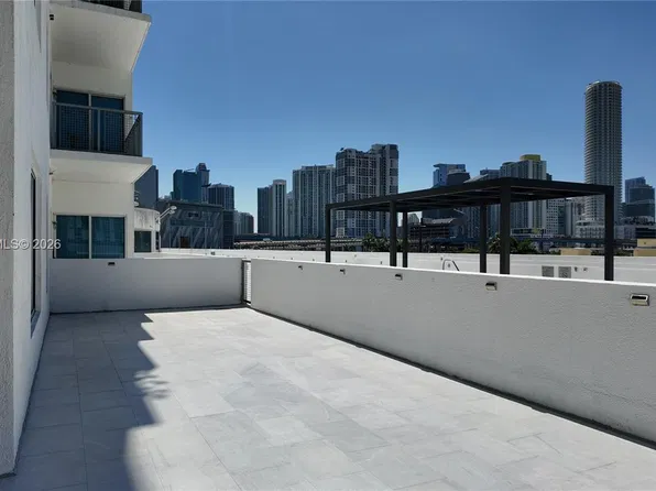 10 SW South River Dr APT 610, Miami, FL 33130