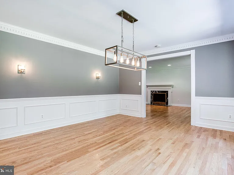 8500 Brook Rd — Photo 8