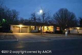 3rd image of 2403 Bowie St