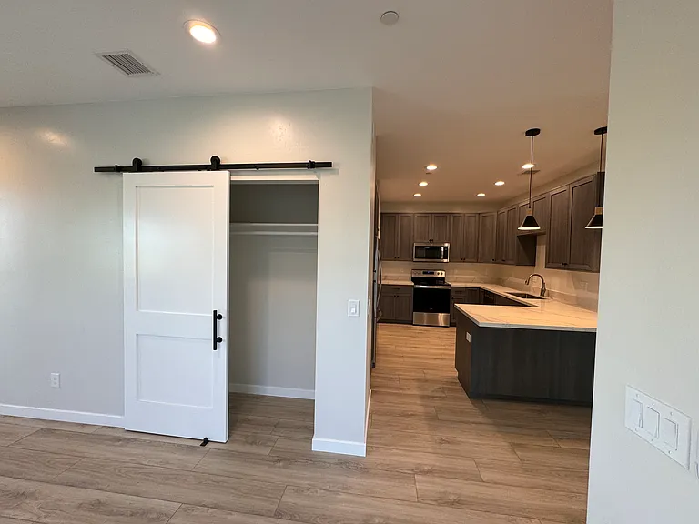 1714 Echo Canyon Dr — Photo 8