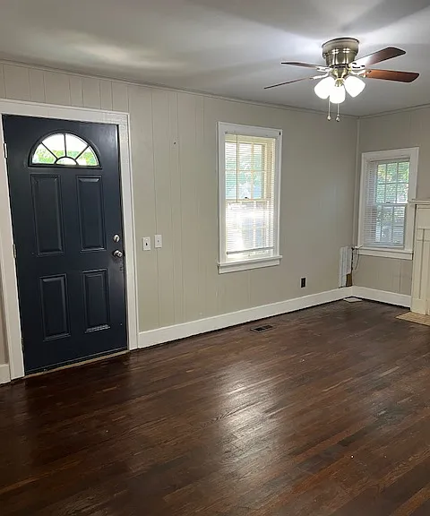 Living room - front door