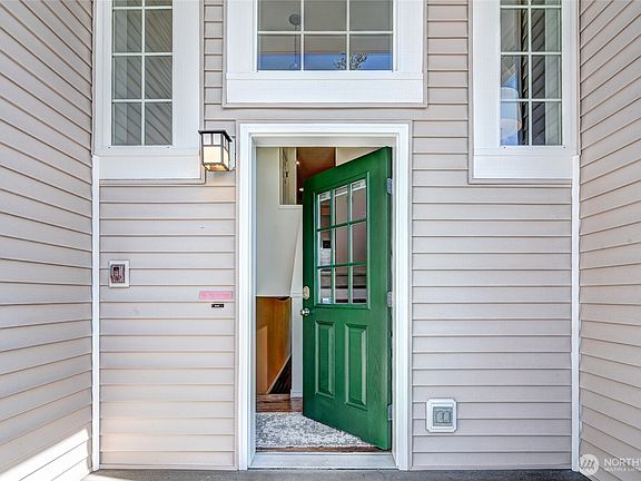 2nd image of 20472 137th Avenue SE