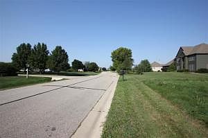 5th image of N66W38420 N Woodlake Cir