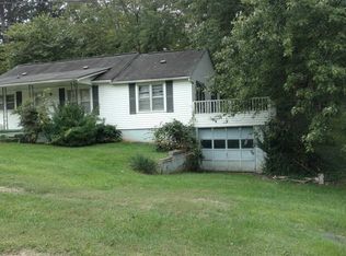 1128 Carmichael St, Morristown, TN 37814