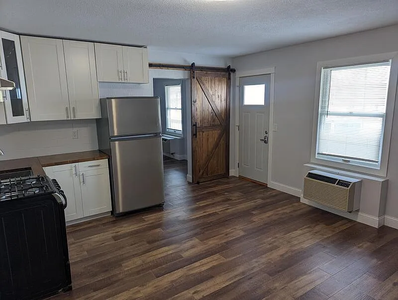 205 Oskaloosa St — Photo 4