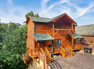 634 Stockton Dr, Pigeon Forge, TN 37876