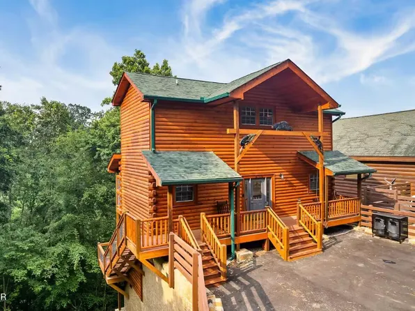 634 Stockton Dr, Pigeon Forge, TN 37876