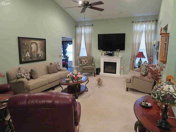 3rd image of 1130 Creekside Ct