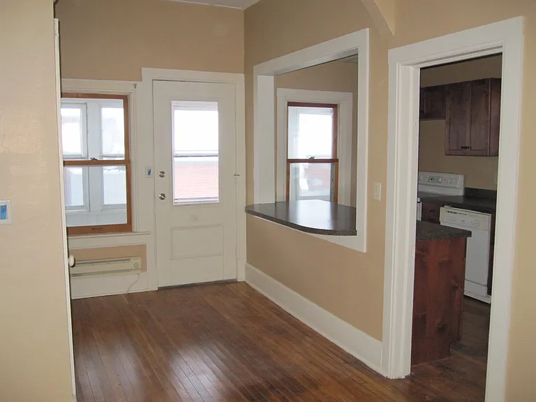 118 Spring St #2 — Photo 2