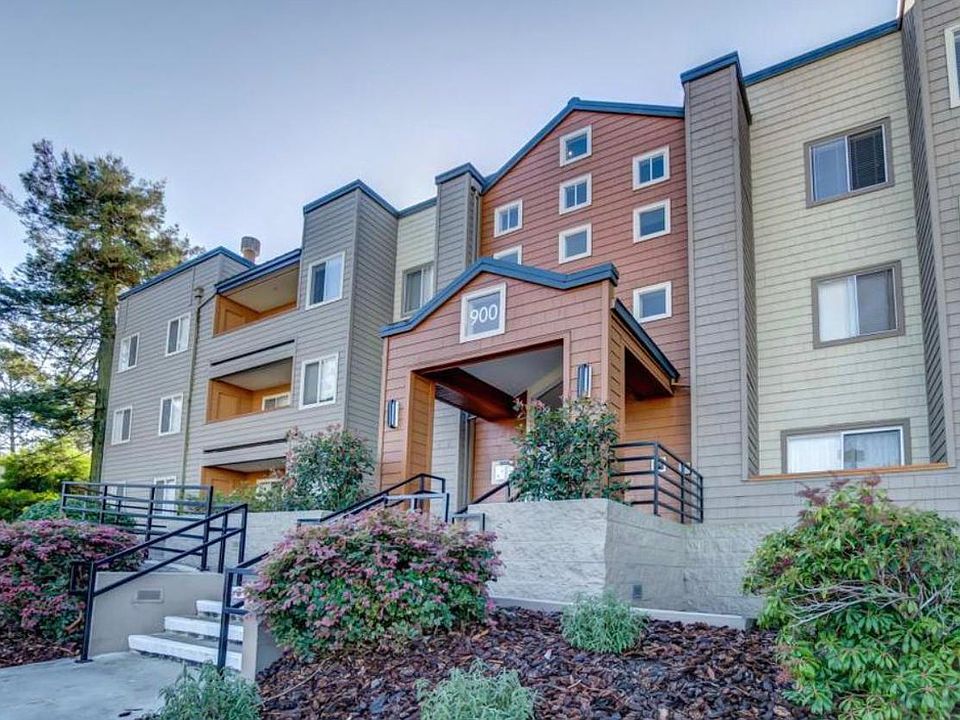 1st image of 860 Campus Dr #211