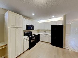 1st image of 3119 N 37th Ave